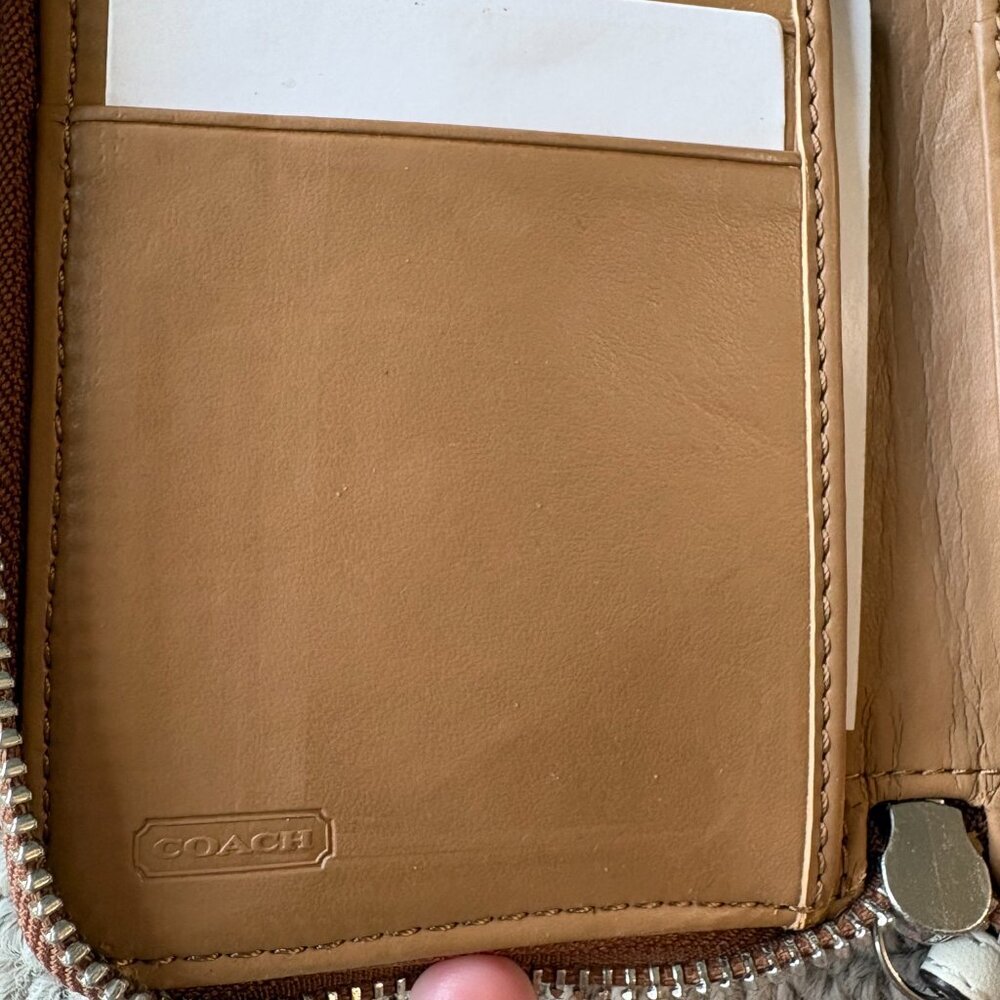 Coach Park Colorblock Leather Wristlet Wallet | Classic Preppy Old Money - Picture 9 of 15